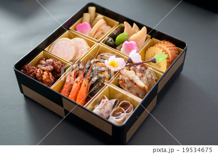 Web印刷に最適！　おせち料理 19534675