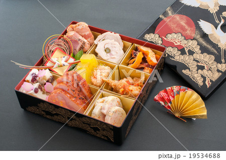Web印刷に最適! おせち料理 Web印刷に最適! おせち料理 19534688