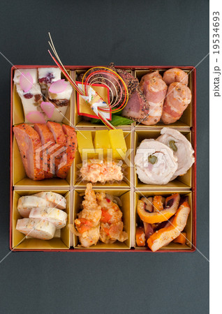 Web印刷に最適! おせち料理 Web印刷に最適! おせち料理 19534693