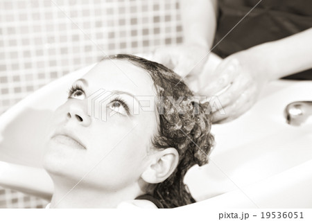 hairstyle 19536051