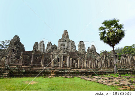 カンボジア　シェムリアップ　アンコールトム遺跡群　南大門 19538639