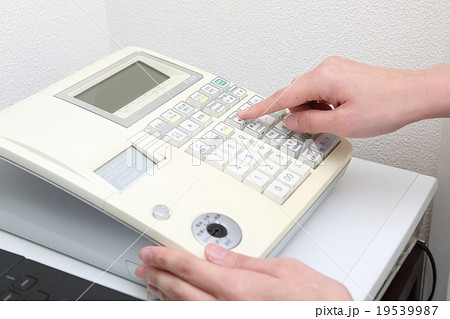 歯科医院のレジスター 19539987