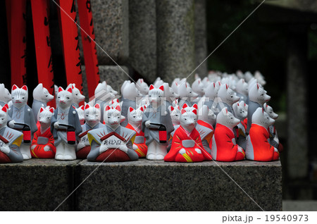 口入稲荷神社の口入人形達-2 口入稲荷神社の口入人形達-2 19540973