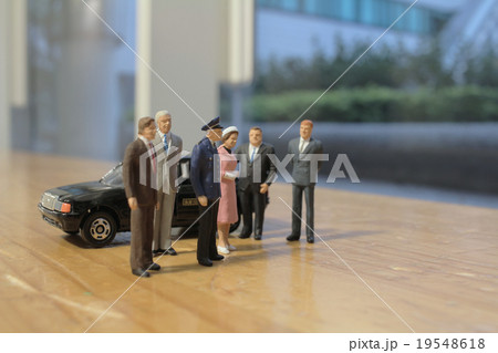 small business figure with taxi small business figure with taxi 19548618