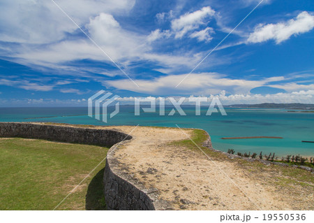 世界遺産勝連城跡 19550536