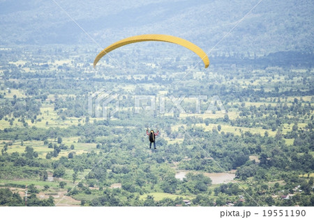 Paragliding Paragliding 19551190
