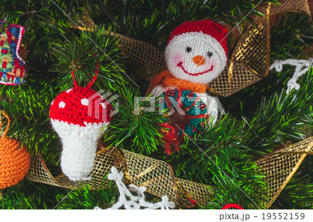 The Knitted toys 19552159