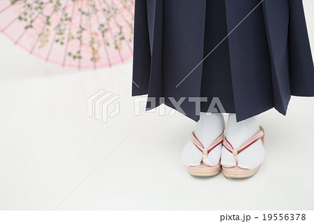 Japanese culture　Graduation ceremonies 19556378