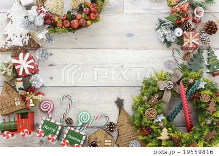 クリスマスイメージ　クリスマスリース 19559816