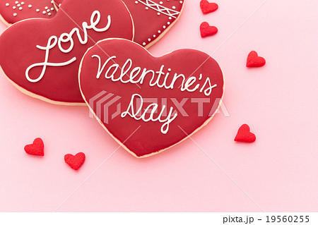 ハート型アイシングクッキー: Heart-shaped icing cookies 19560255