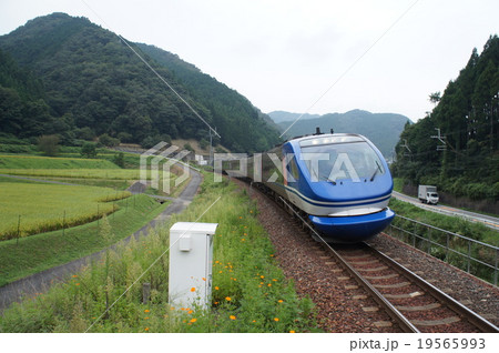 智頭急行 HOT7000 特急 スーパーはくと（智頭急行 石井駅） 19565993
