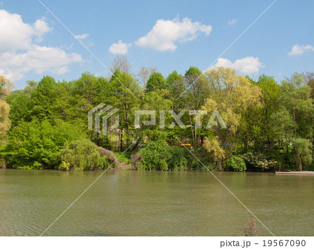 River Po Turin 19567090