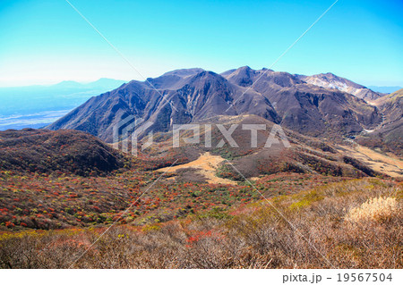 北大船山から見た秋の九重連山 北大船山から見た秋の九重連山 19567504