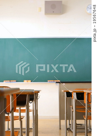 日本の学校の教室（中学校・高校） School classroom in Japan 19567648