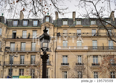 冬のパリ 19570509