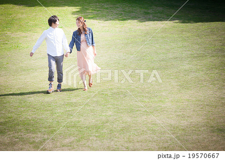 芝生でマタニティ7 芝生でマタニティ7 19570667