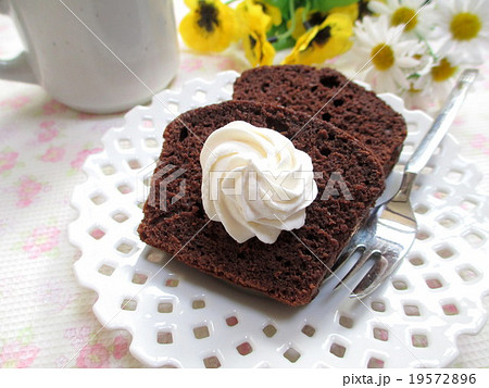 ココアパウンドケーキ 19572896