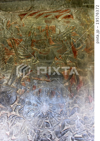 アンコールワット　第一回廊レリーフ　ラーマーヤナ　魔王ラーヴァナ 19576372