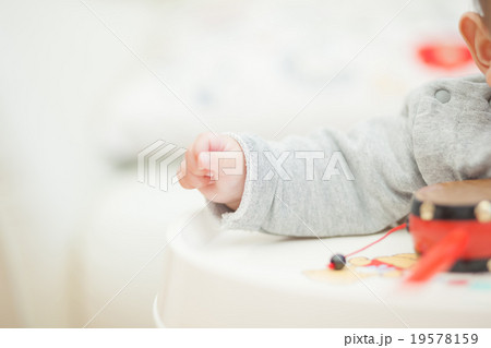 5 months old 19578159