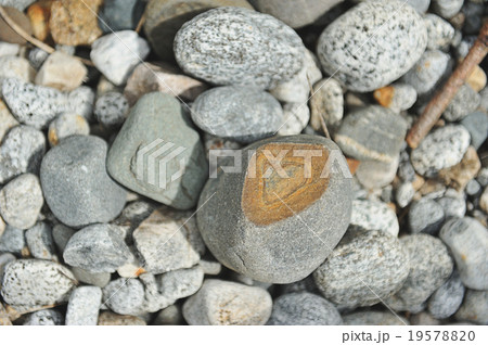 Heart shape in stone slice 19578820
