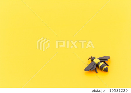 おもちゃのミツバチ: Toy Honey Bee 19581229