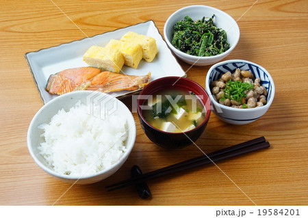 朝食 19584201