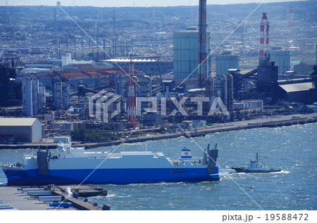 自動車運搬船と製鉄所/千葉港 自動車運搬船と製鉄所/千葉港 19588472