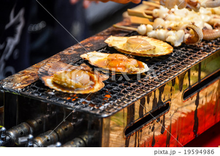 帆立貝炭火焼き 帆立貝炭火焼き 19594986