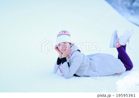 雪の中 雪の中 19595361