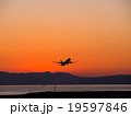 神戸空港の夕景 19597846