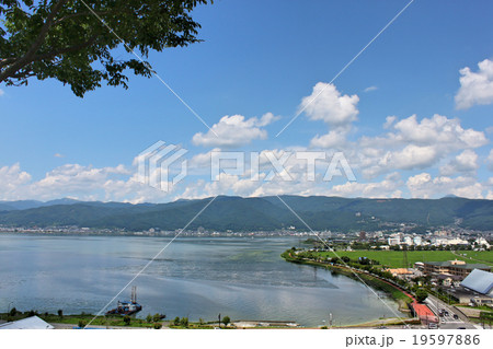 快晴の諏訪湖 19597886