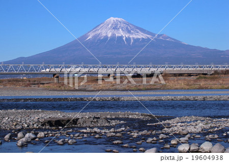 富士山と新幹線 富士山と新幹線 19604938