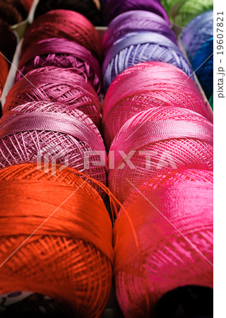 The color threads The color threads 19607821