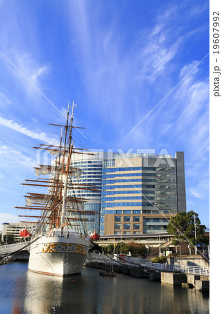 みなとみらいの冬晴れ みなとみらいの冬晴れ 19607992