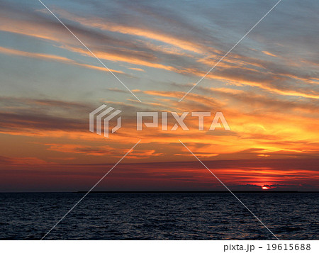 釧路の夕日 海から 釧路の夕日 海から 19615688
