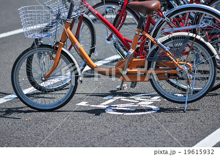 自転車マーク 自転車駐輪場 自転車置場 の写真素材