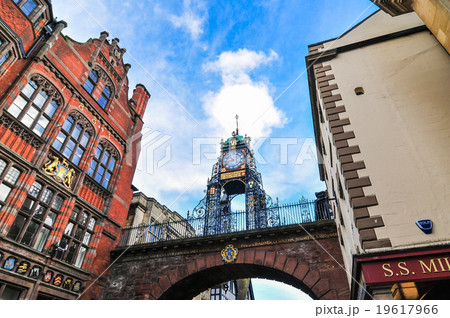 イギリス チェスター 時計塔の写真素材