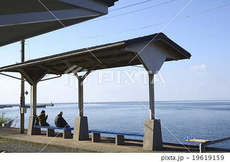四国愛媛の下灘駅 四国愛媛の下灘駅 19619159