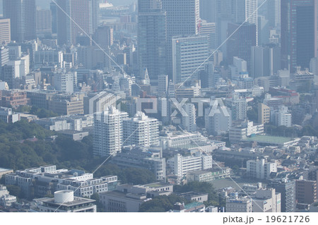 大気汚染　PM2.5　汚染物質　都市風景　高層ビル群　東京都　健康被害　公害　光化学スモッグ 19621726