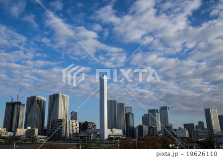 中央清掃工場と高層マンション群の写真素材