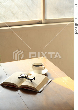 読書イメージ 19636951