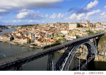 ポルトの歴史地区とドン・ルイス1世橋 19651950