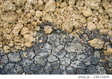 cracked clay ground 19653609