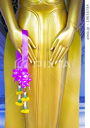 Buddha statue's hand Generally in Thailand Buddha statue's hand Generally in Thailand 19658784