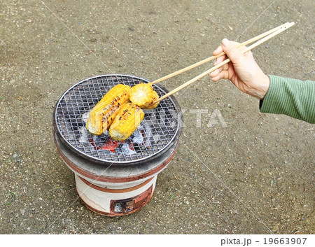 トウモロコシ焼き 19663907