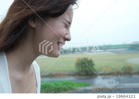 泣き叫ぶ女性 泣き叫ぶ女性 19664321