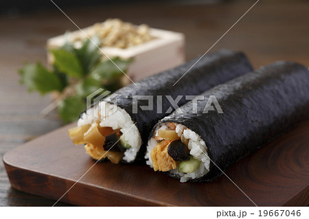 恵方巻き 恵方巻き 19667046