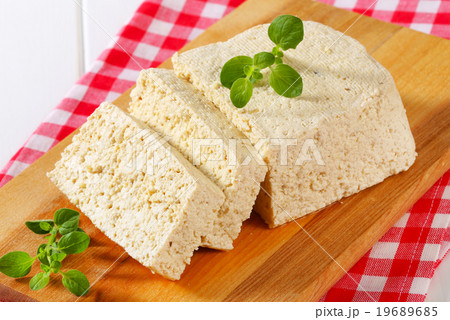 Block of tofu 19689685