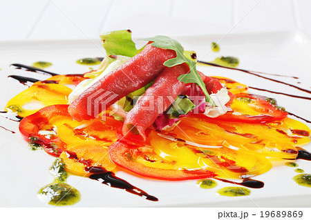Carpaccio dish 19689869