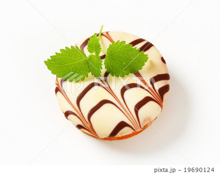 Glazed mini cake 19690124